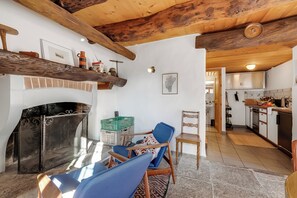 Interior - Rustico Over The Bridge Verzasca (Sonogno)