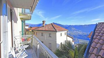 Family Apartment, 2 Bedrooms (Lugano Bay View Due) | Balcony