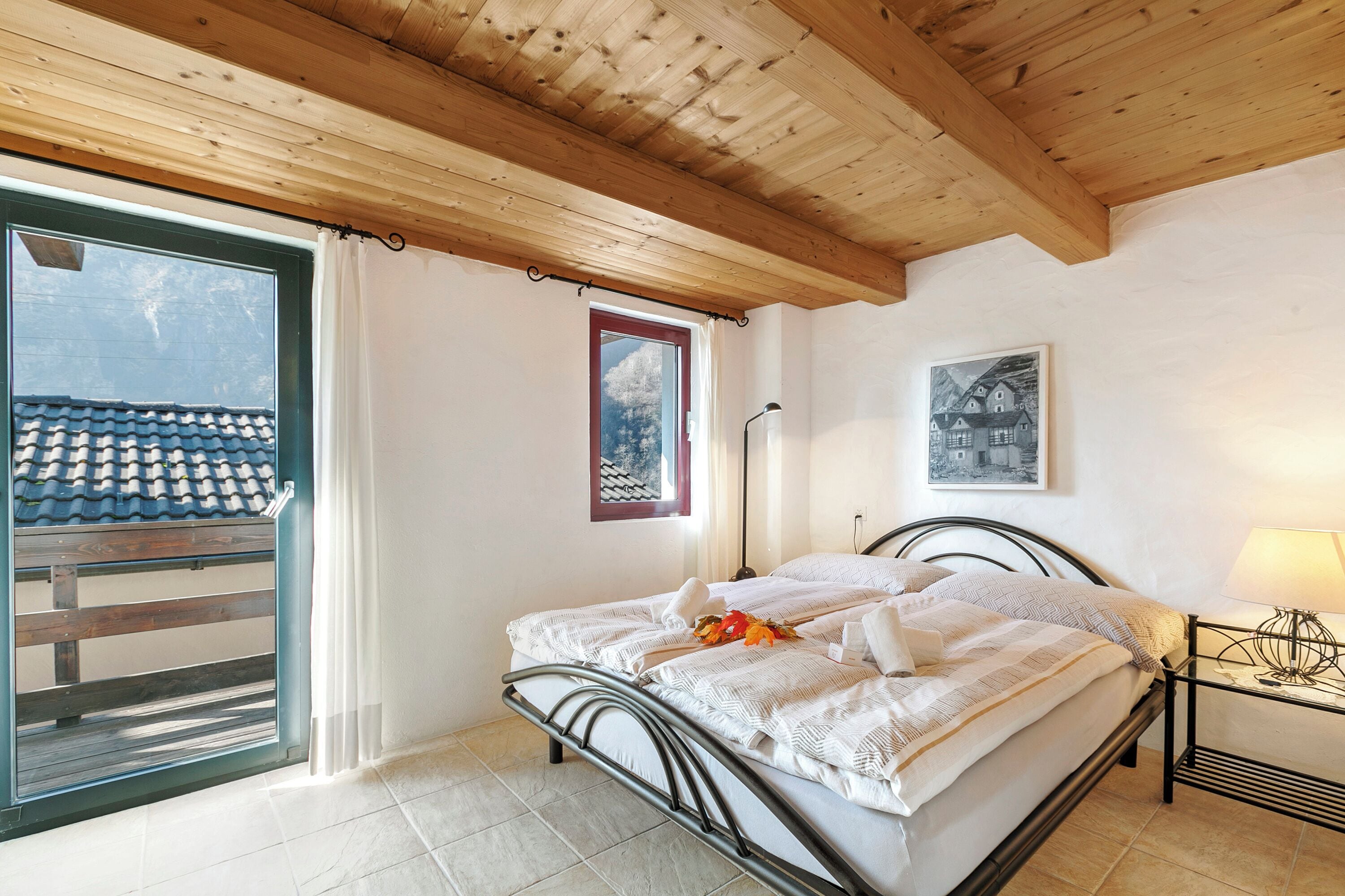 2 bedrooms, bed sheets