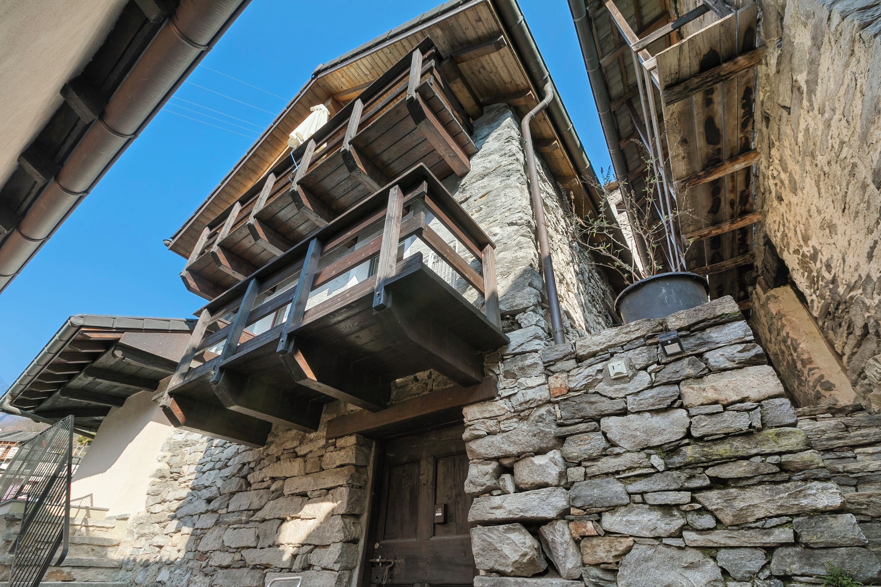 Chalet Keluarga, beberapa kamar, tepi gunung (Rustico Paese Verzasca) | Eksterior