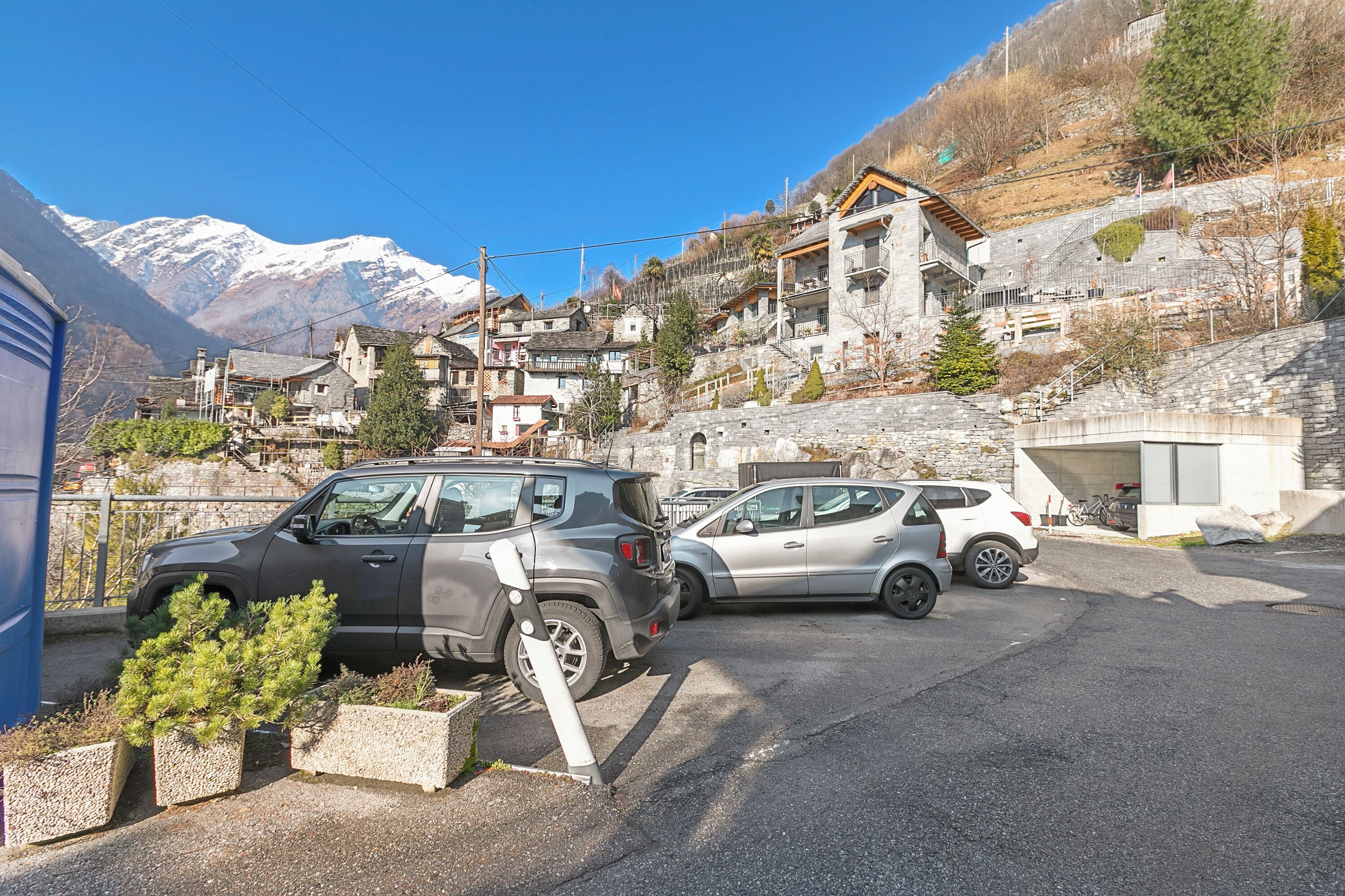 Chalet Familial, plusieurs chambres, côté montagne (Rustico Paese Verzasca) | Enceinte de l’hébergement