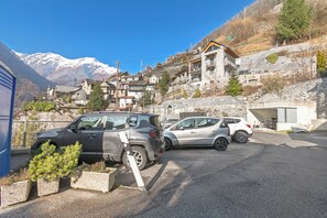 Xalet familiar, diversos dormitoris, al costat de la muntanya (Rustico Paese Verzasca) | Àrea exterior de l'allotjament