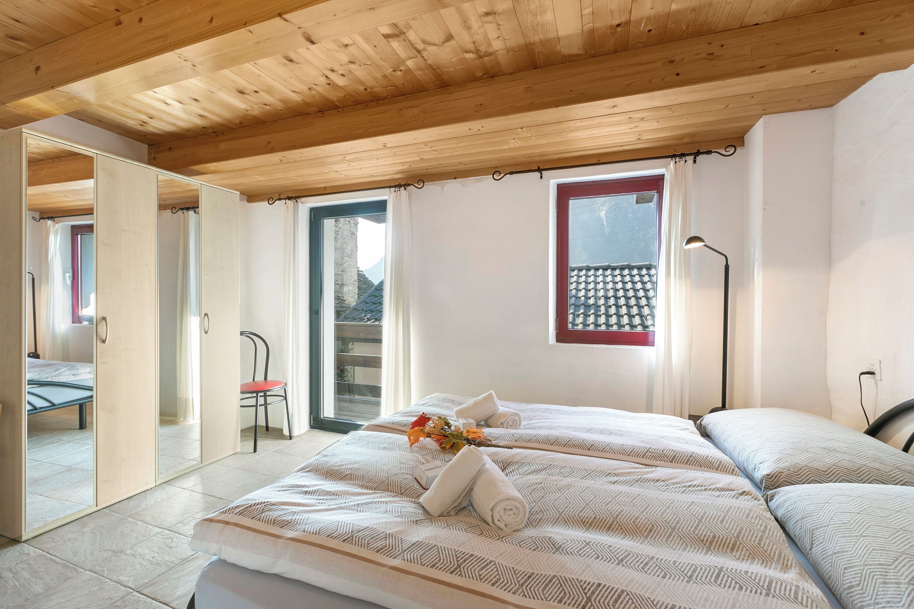 2 bedrooms, bed sheets