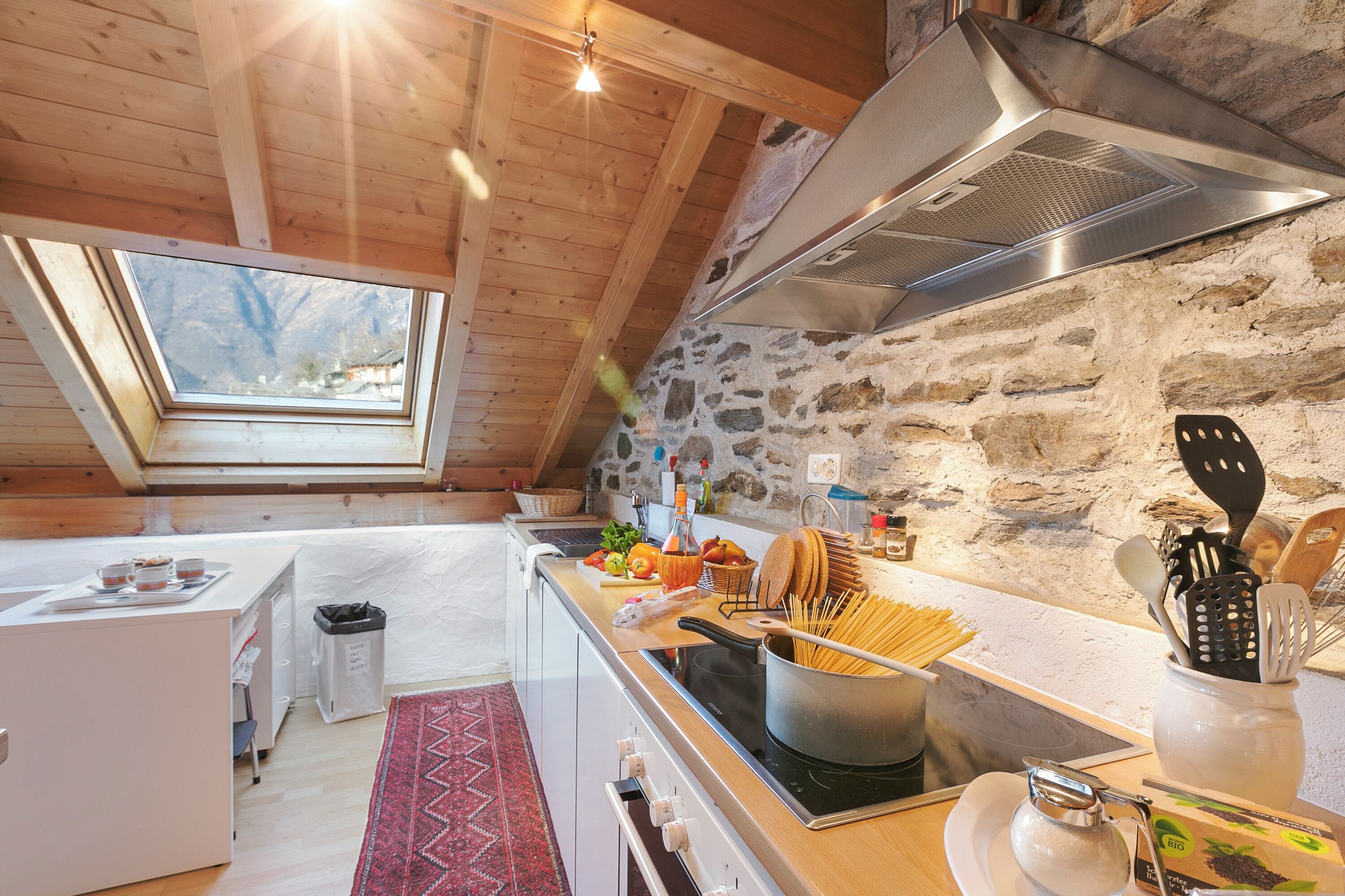 Chalet Familial, plusieurs chambres, c ôté montagne (Rustico Paese Verzasca) | Cuisine privée