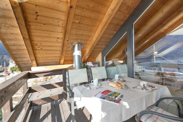 Family Chalet, Multiple Bedrooms, Mountainside (Rustico Paese Verzasca) | Outdoor dining