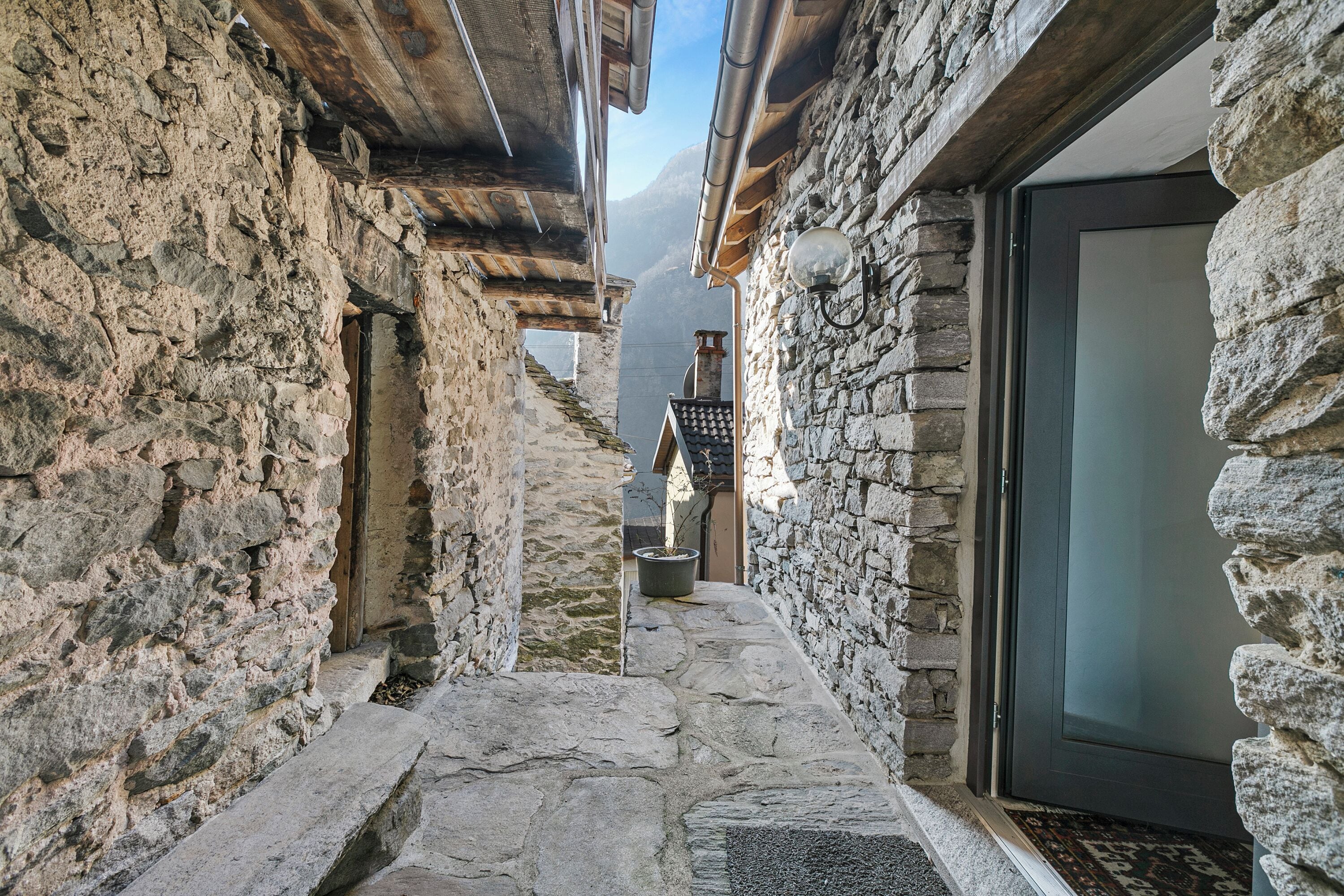 Familienchalet, Mehrere Schlafzimmer, Bergseite (Rustico Paese Verzasca) | Außendetails