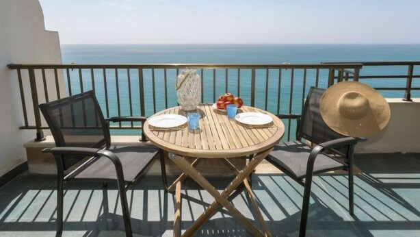 Unclassified image, 1 of 12, button - Global Miami Palace II 5616 (Mont-roig del Camp)