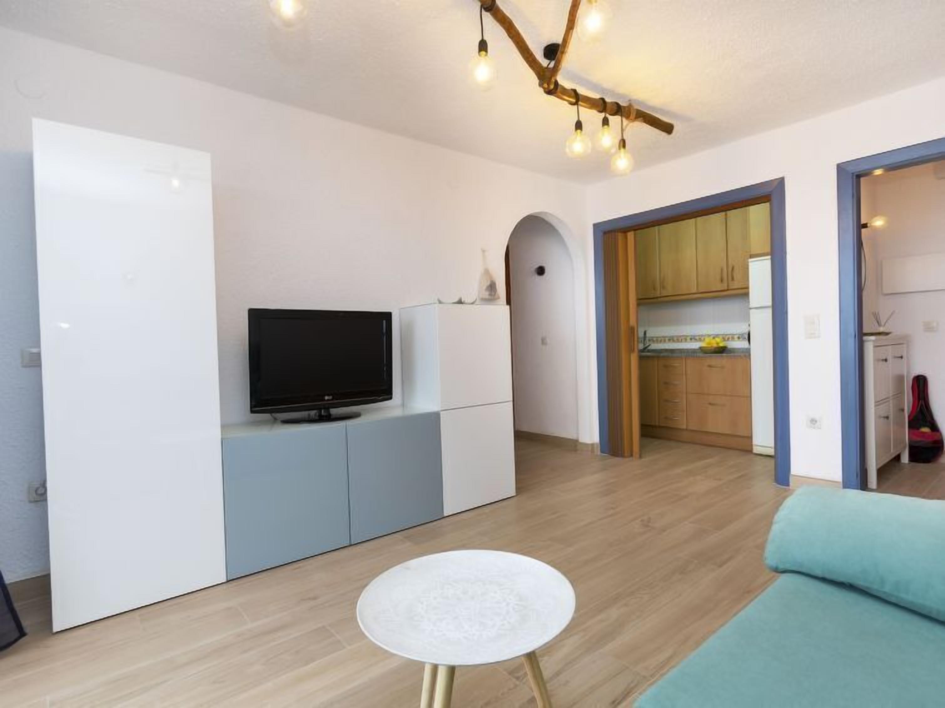 House, 2 Bedrooms, Terrace | Living area