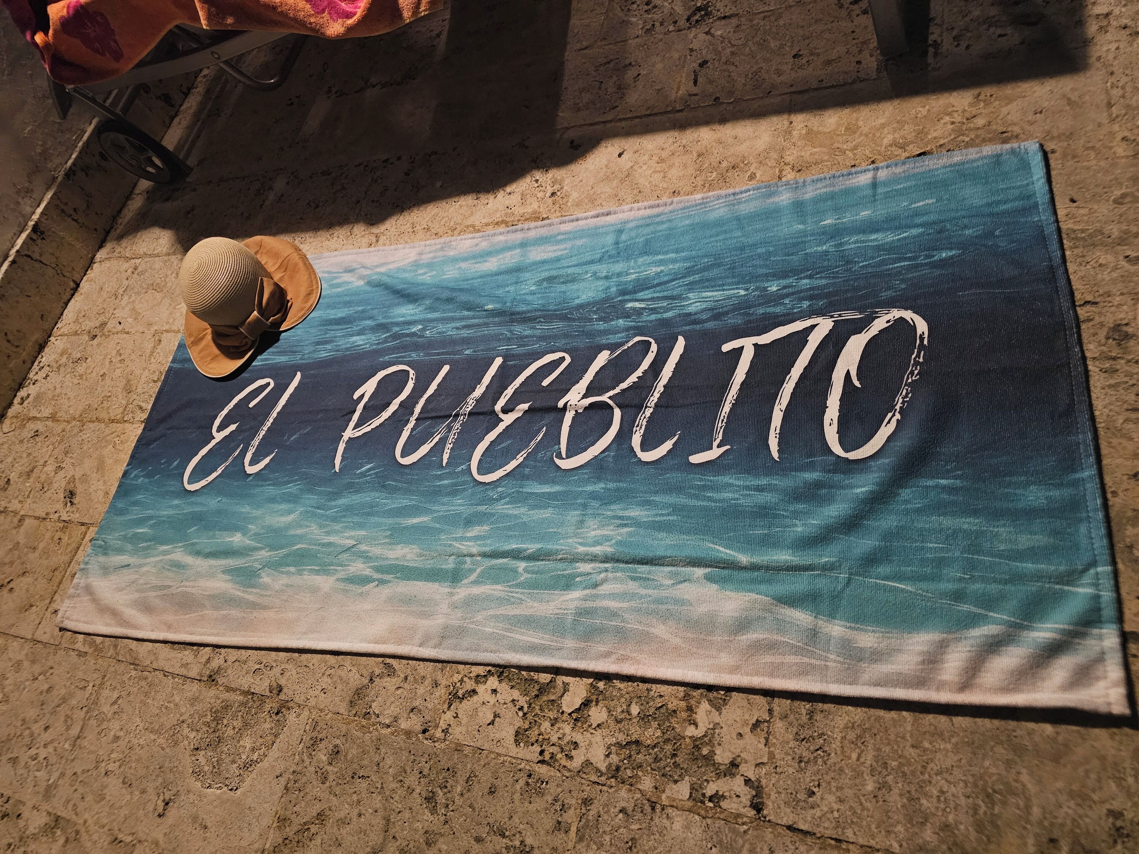 Aan het strand, wit zand, 8 strandbars