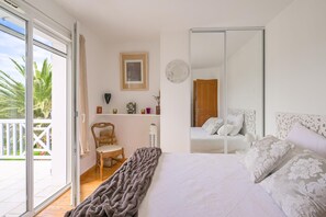 Family Villa, 3 Bedrooms, Mountainside (Maison Madalena Avec Studio)