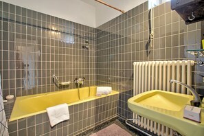 Family Apartment, Multiple Bedrooms, Mountainside (Casa Tecitt) | Bathroom