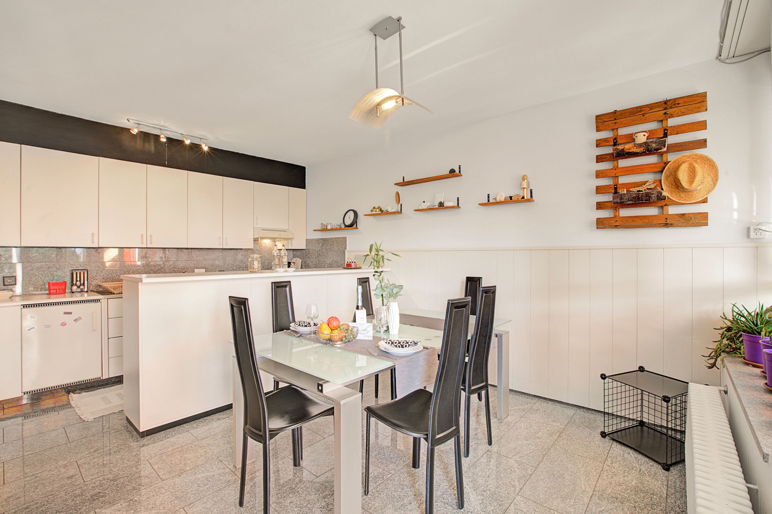Family Apartment, Multiple Bedrooms, Mountainside (Casa Tecitt) | Tempat makan