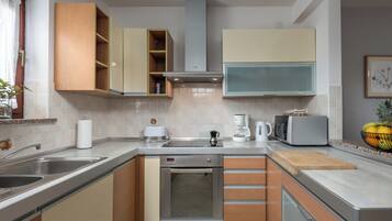 Familjehus - 3 sovrum (Casa Celeste With Private Pool) | Eget kök | Kylskåp, mikrovågsugn, ugn och spishäll