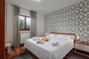 Casa familiar, varias habitaciones (Casa Celeste With Private Pool) | 3 habitaciones, tabla de planchar con plancha y wifi gratis 