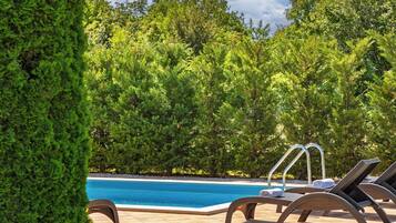 Außenpool (je nach Saison geöffnet)