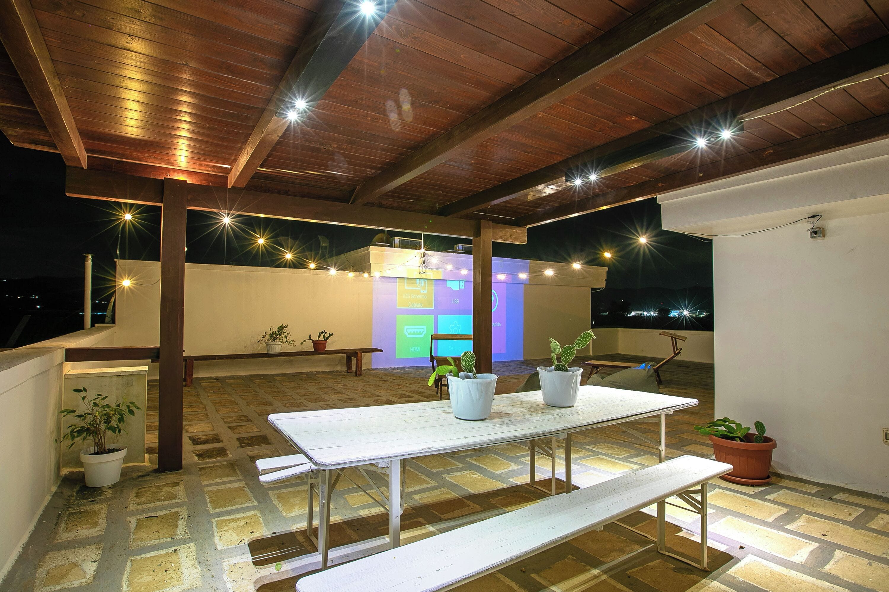 Family Apartment, Multiple Bedrooms (Sky View Apartment Monopoli) | Outdoor dining