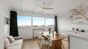 TV a schermo piatto 21 pollici con canali via cavo, TV