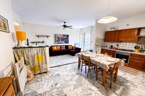 Family Apartment, 1 Bedroom, Balcony, Mountainside (La Pietra sul Mare Apartment with) | Living area
