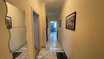 Appartamento familiare, camere multiple, lato montagna (La Pietra sul Mare) | Interni