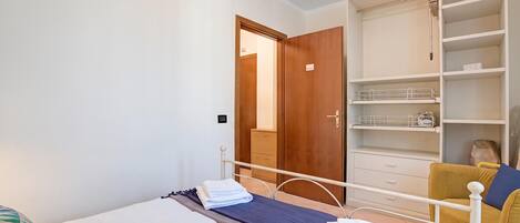 Appartamento familiare, 2 camere da letto, microonde (Lakeview Bliss / pool & fenced Garden) | 2 camere, Wi-Fi