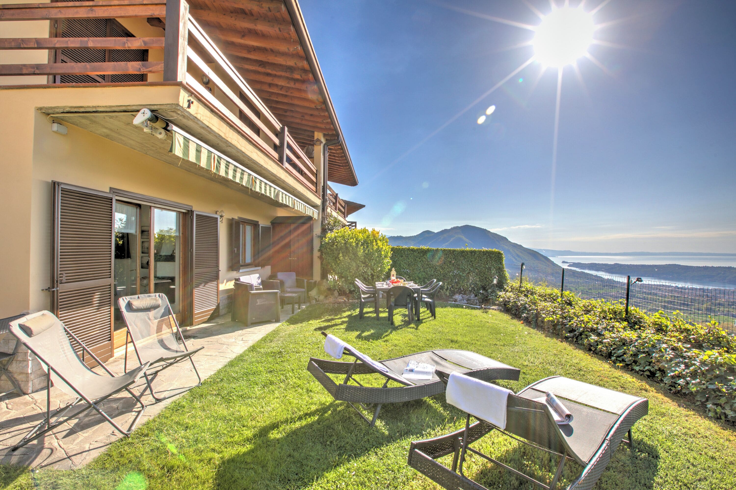 Apartament familiar, diversos dormitoris (Lakeview Bliss / pool & fenced Garden) | Servei de restauració a l'aire lliure
