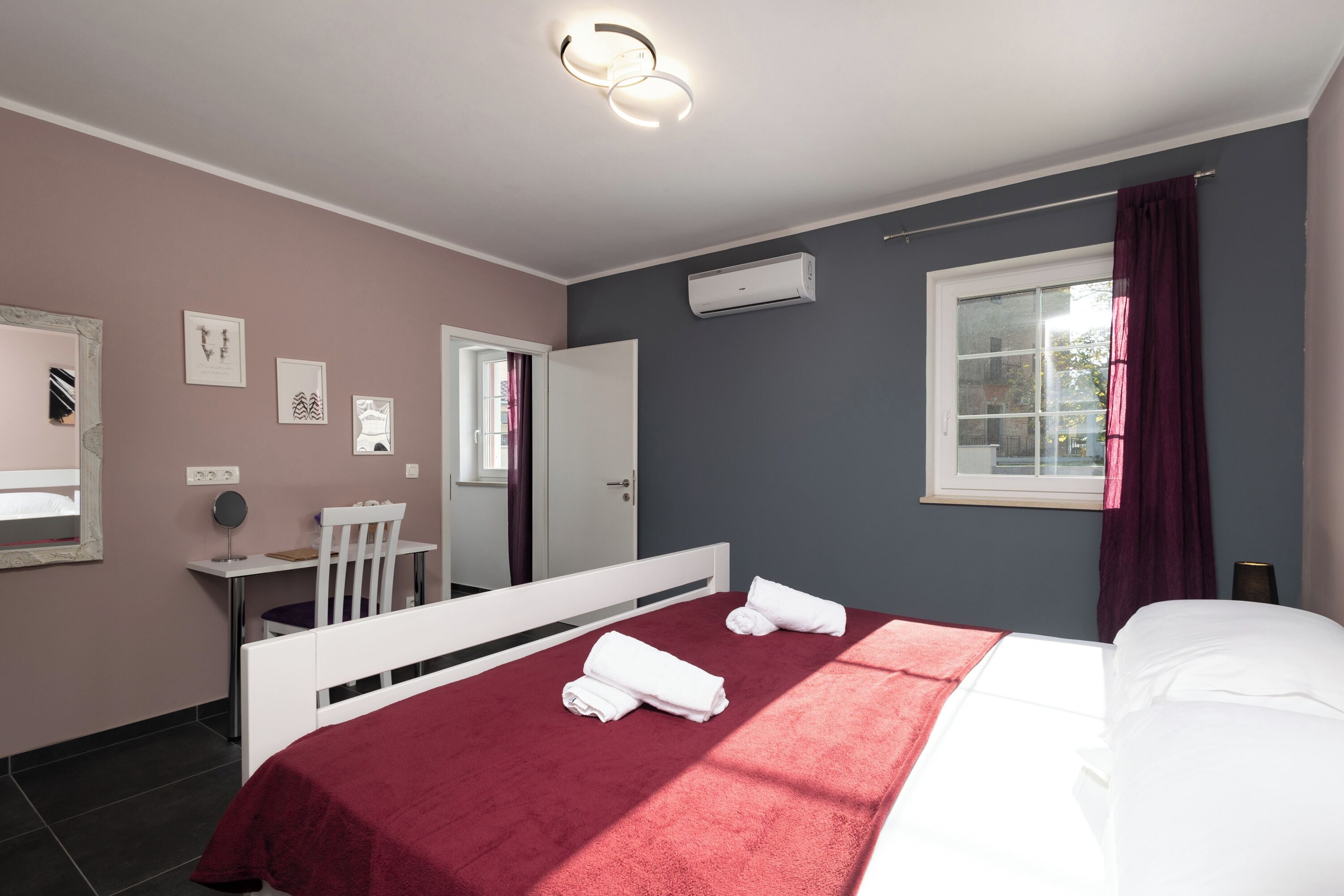 Familienapartment, Mehrere Schlafzimmer, 2 Bäder (Peaceful Istria - App Pius 1) | 2 Schlafzimmer, Bügeleisen/Bügelbrett, kostenloses WLAN, Bettwäsche