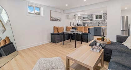 Renovated 2 Bedroom in Westboro + Parking