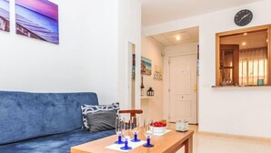 House, 3 Bedrooms, Terrace | Living area