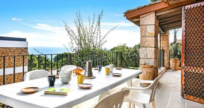 Esquer in Llafranc With 6 Bedrooms and 5 Bathrooms