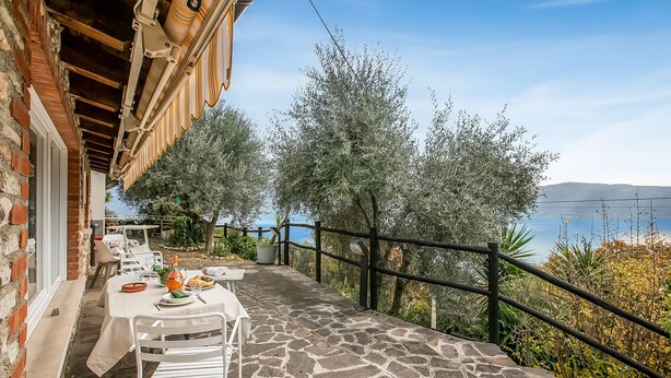 Unclassified image, 1 of 25, button - Appartamento Blu Lavanda With Lakeview (Gargnano)