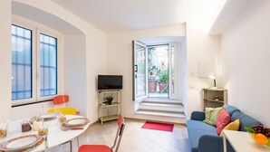 Unclassified image, 2 of 28, button - Central Flat In Genova (Genoa)