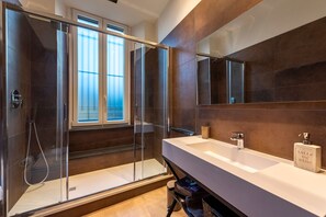 Room - Precious House Genova Porto Antico (Genoa)