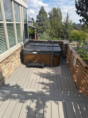 House, 3 Bedrooms | Terrace/patio