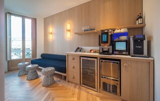 Lobi dinlenme salonu