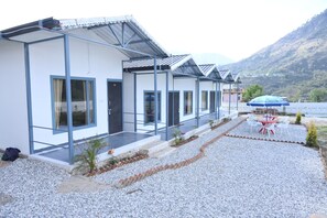 Mặt tiền nơi lưu trú