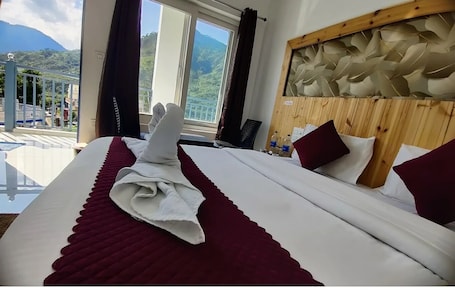 Chambre Double Deluxe, balcon | Ameublement personnalisé, chambres insonorisées, Wi-Fi gratuit
