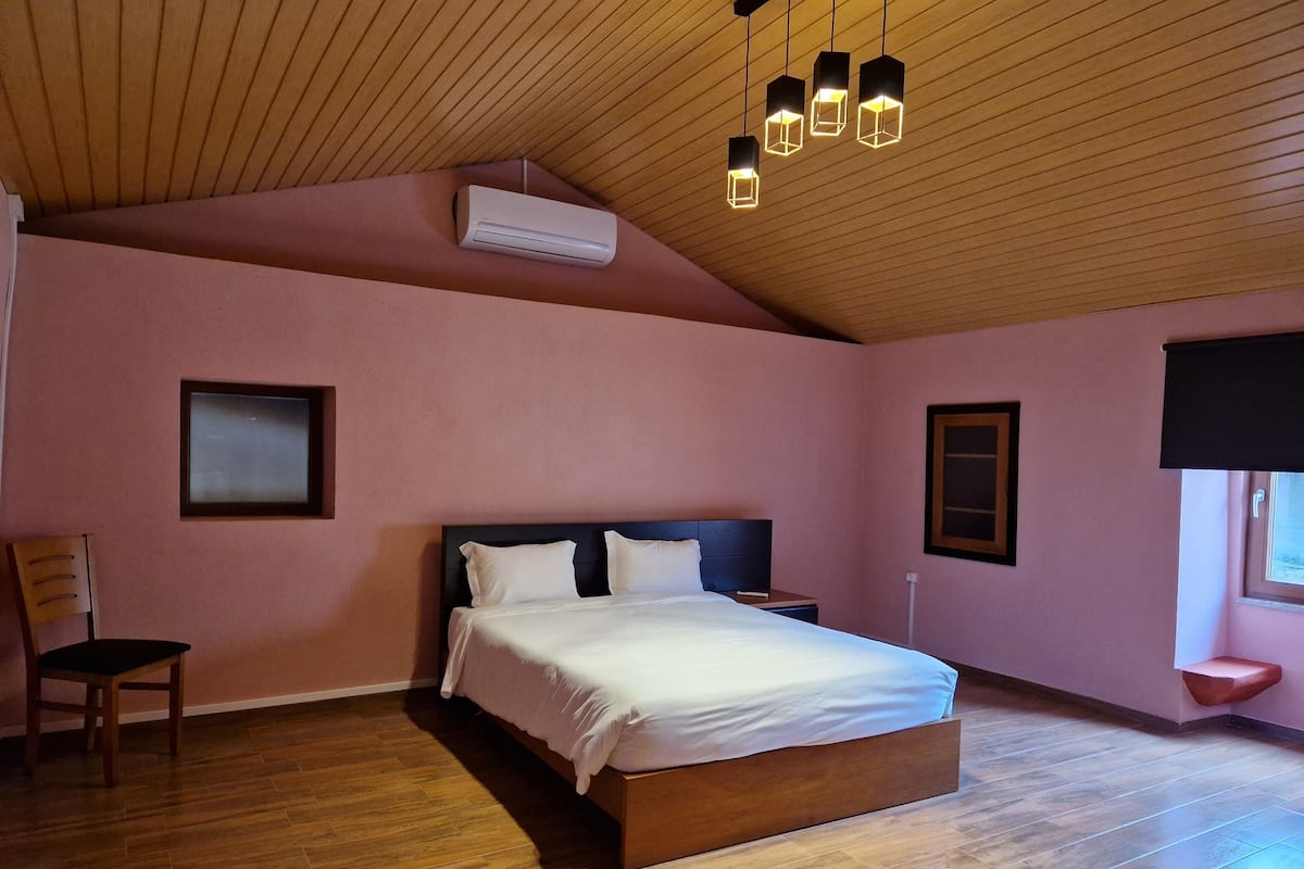 Romantic House, 1 Double Bed | 1 bedroom, free WiFi