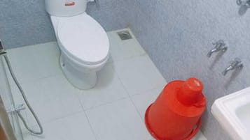 Free toiletries, towels, soap, shampoo