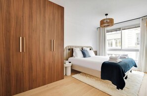 3 habitaciones, escritorio, tabla de planchar con plancha y wifi gratis 