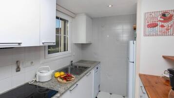 Rumah, 3 kamar tidur, teras | Dapur pribadi