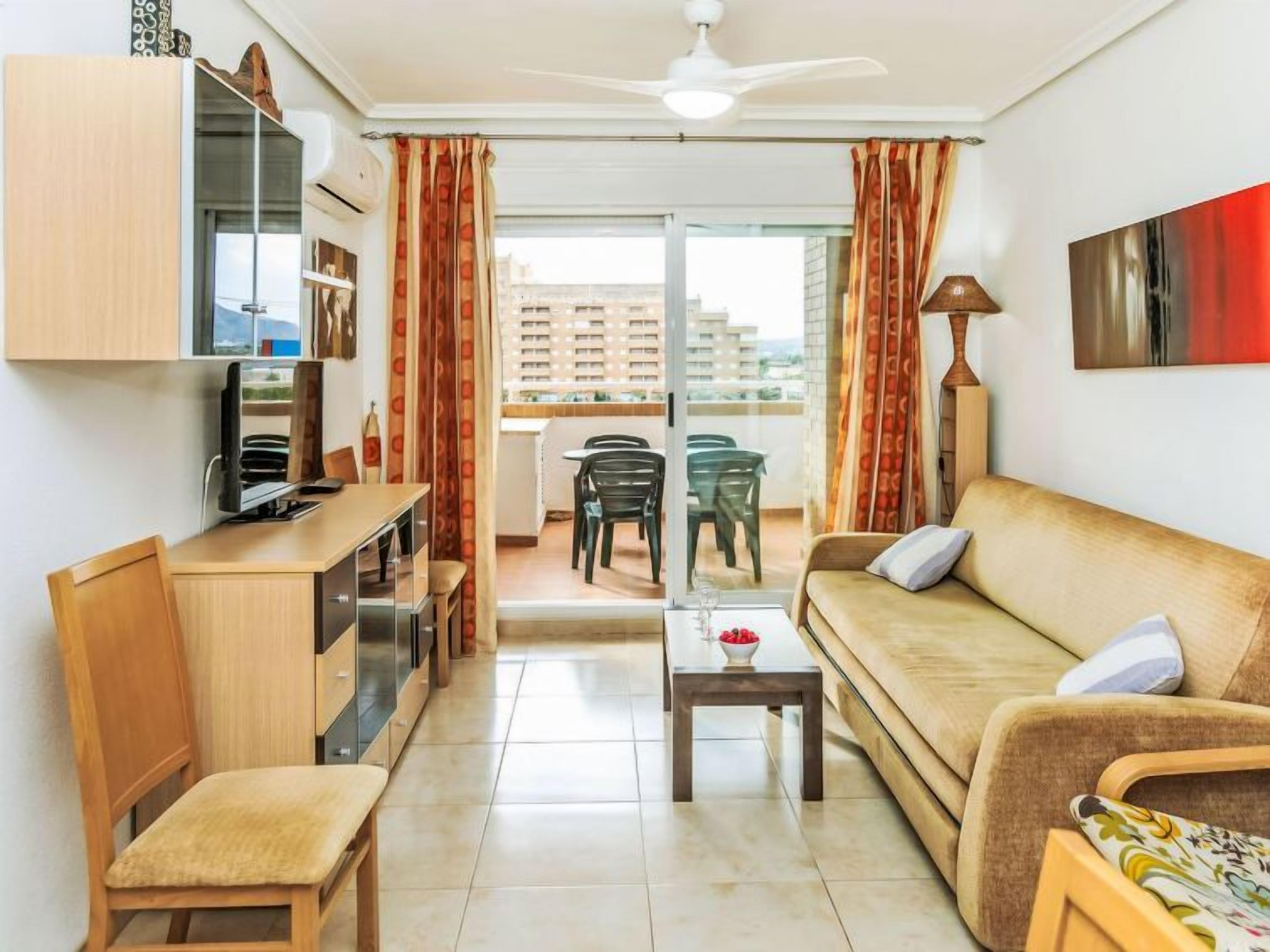 House, 3 Bedrooms, Terrace | Living area