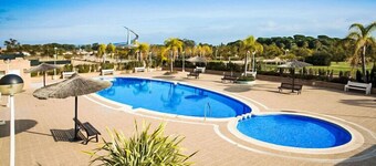 Global La Mar Bella - By Global Rental Holidays 5732