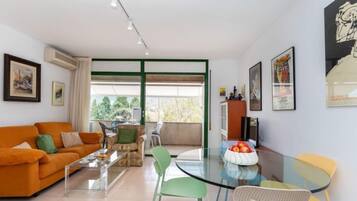 House, 3 Bedrooms | Ruang tamu