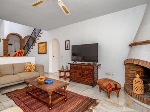 Villa, 4 Schlafzimmer, Terrasse | Wohnbereich