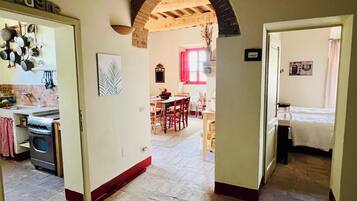 3 camere, ferro/asse da stiro, Wi-Fi gratuito, lenzuola