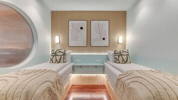 Appartamento Deluxe, balcone, vista porticciolo | 2 camere, ferro/asse da stiro, Wi-Fi gratuito