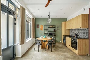 Fridge, microwave, oven, stovetop - Amazing apartment - 2BR6P - Bastille (Paris)