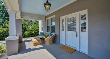 Oak - Downstairs Only! Book for 30 days or longer!