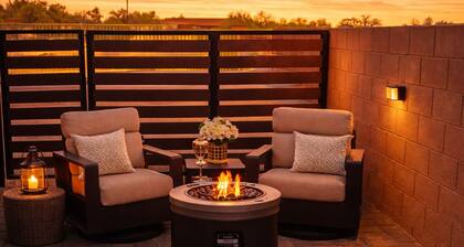Tucson Tranquility , Desert Retreat with Mini-Golf & Sunset Firepit