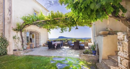 Chambre d'HĂŽtes de 33mÂČ avec douche a l'Italien est WC sĂ©parĂ©